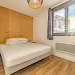 Blanc Apartment